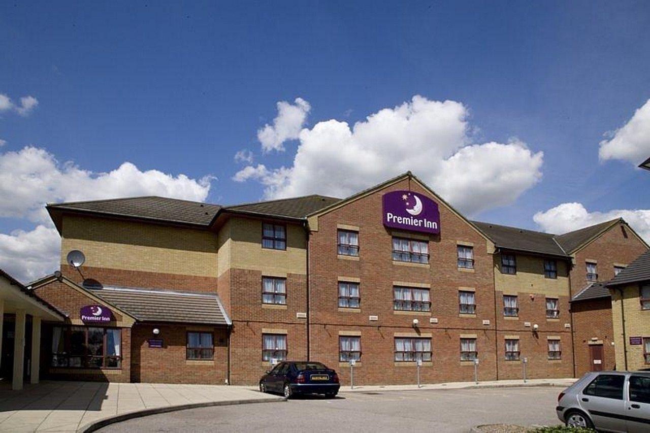 Premier Inn Premier Inn Southend Airport Esterno foto