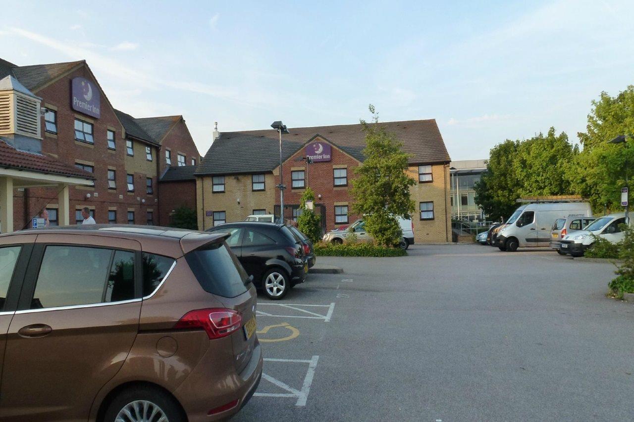 Premier Inn Premier Inn Southend Airport Esterno foto