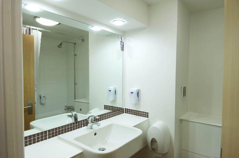 Premier Inn Premier Inn Southend Airport Esterno foto