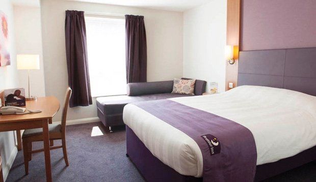 Premier Inn Premier Inn Southend Airport Esterno foto